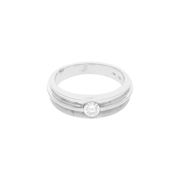 Anillo diseño especial con sintético en oro blanco 14 kilates.