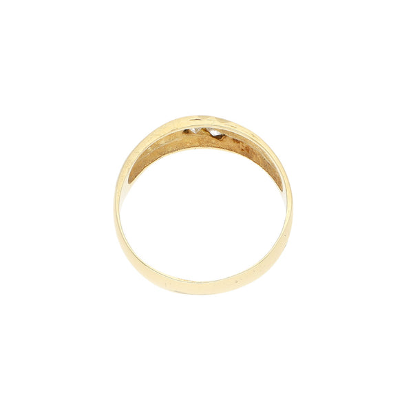 Anillo diseño especial con sintéticos en oro amarillo 12 kilates.