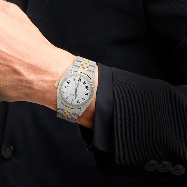 Reloj Rolex para Caballero modelo Oyster Perpetual DateJust vistas en oro amarillo 18 kilates.