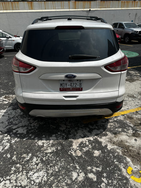 FORD ESCAPE SE PLUS/ TA/ A/AC. AUT./ PIEL/ GPS/ QCP/ RA-18
