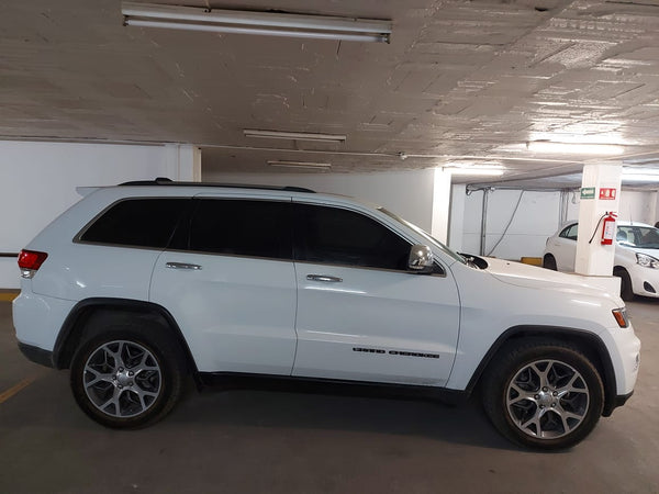 JEEP GRAND CHEROKEE LIMITED LUJO/ V6/ 3.6L/ TA/ PIEL/ QC/ GPS/ BI-XENÓN/ RA-20