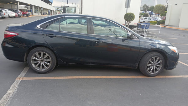 TOYOTA CAMRY XLE TA
