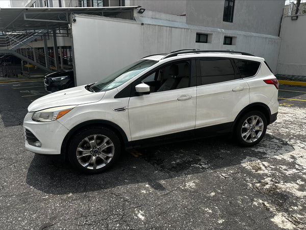 FORD ESCAPE SE PLUS/ TA/ A/AC. AUT./ PIEL/ GPS/ QCP/ RA-18