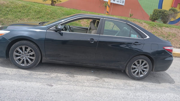 TOYOTA CAMRY XLE TA