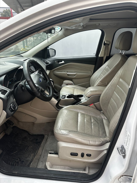 FORD ESCAPE SE PLUS/ TA/ A/AC. AUT./ PIEL/ GPS/ QCP/ RA-18