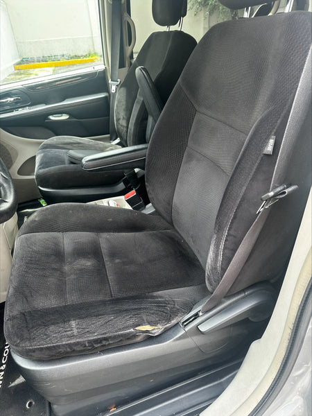 CHRYSLER TOWN & COUNTRY LI/ TA/ CD/ RA-17