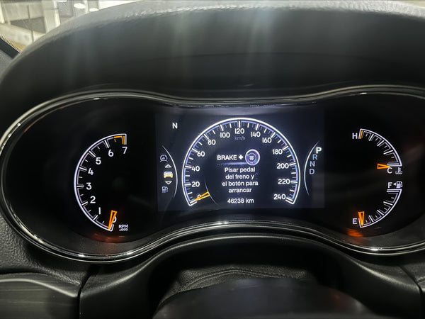 JEEP GRAND CHEROKEE LIMITED LUJO/ V6/ 3.6L/ TA/ PIEL/ QC/ GPS/ BI-XENÓN/ RA-20