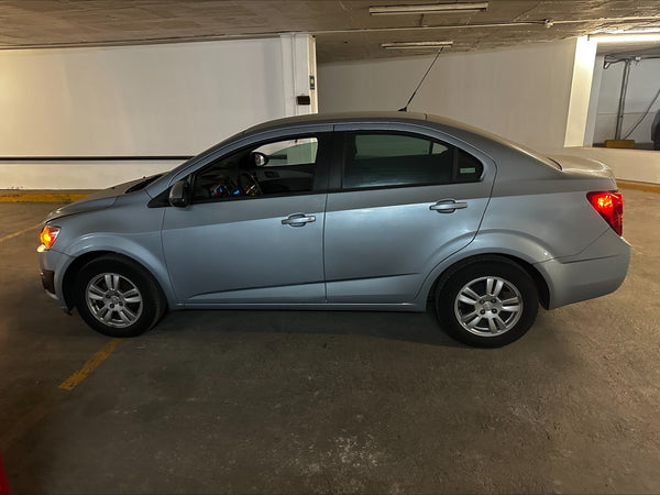 CHEVROLET SONIC LT A/A