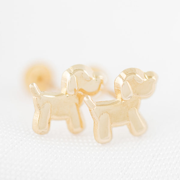 Tres pares de broqueles diseño especial en oro tres tonos 14 kilates.