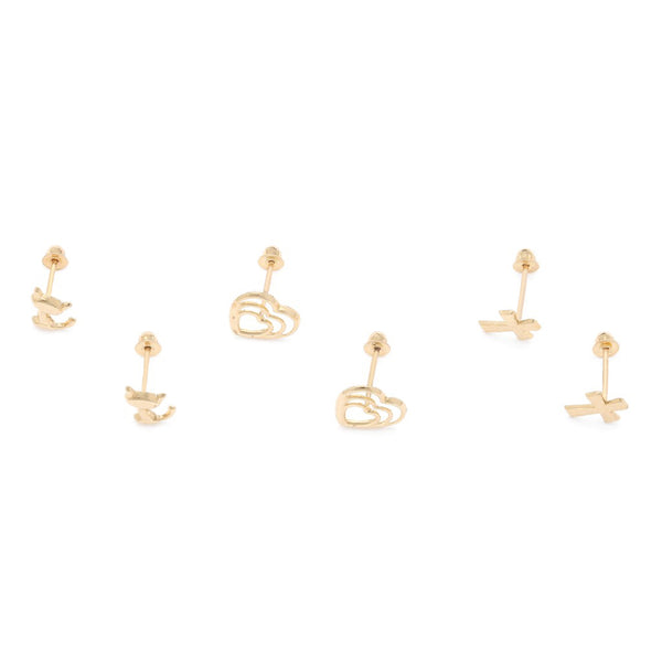 Tres pares de broqueles diseño especial en oro amarillo 14 kilates.