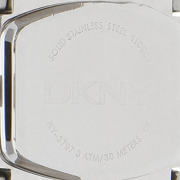 Reloj DKNY para dama en acero inoxidable.