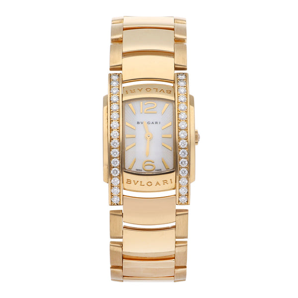 Reloj Bvlgari para dama modelo Assioma en oro amarillo 18 kilates.