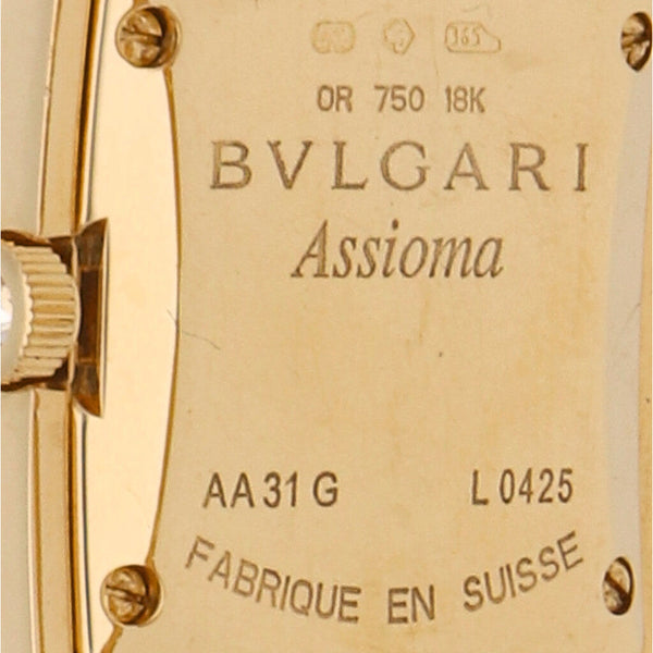 Reloj Bvlgari para dama modelo Assioma en oro amarillo 18 kilates.