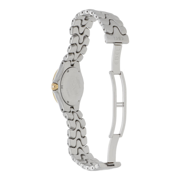 Reloj Ebel para dama modelo Sportwave bisel en oro amarillo 18 kilates.