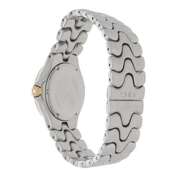 Reloj Ebel para dama modelo Sportwave bisel en oro amarillo 18 kilates.