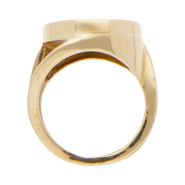 Anillo liso con onix en oro amarillo 14 kilates.