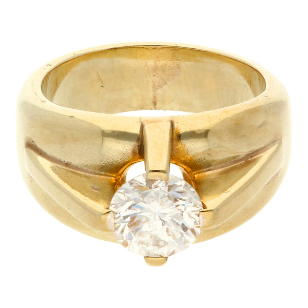 Anillo solitario con diamante en oro amarillo 10 kilates.