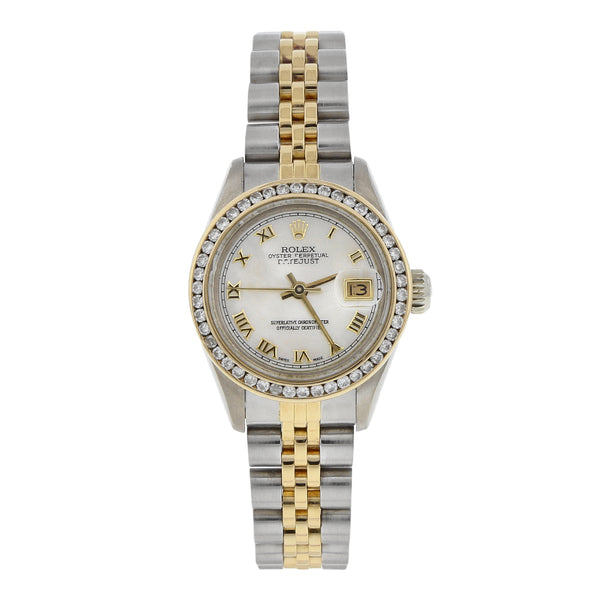 Reloj Rolex para dama modelo Oyster Perpetual DateJust vistas en oro amarillo 18 kilates.