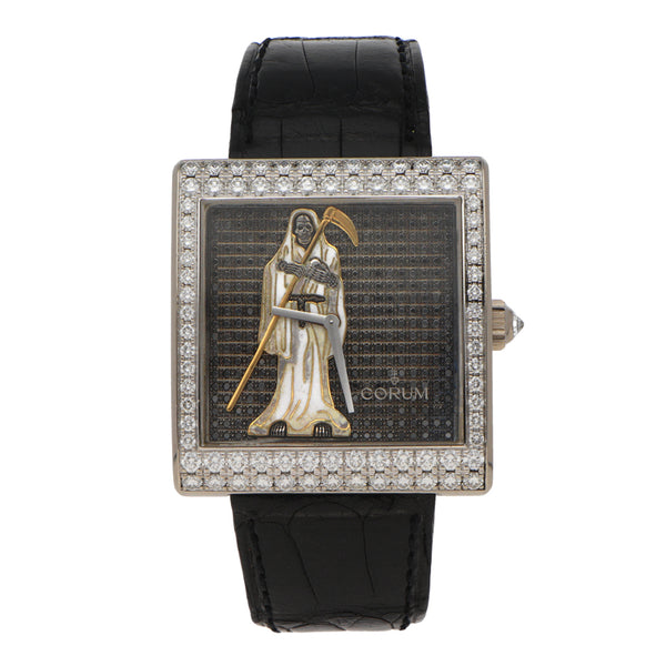 Reloj Corum para caballero modelo Buckingham caja en oro blanco 18 kilates.