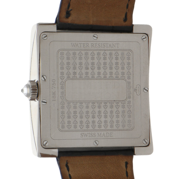 Reloj Corum para caballero modelo Buckingham caja en oro blanco 18 kilates.