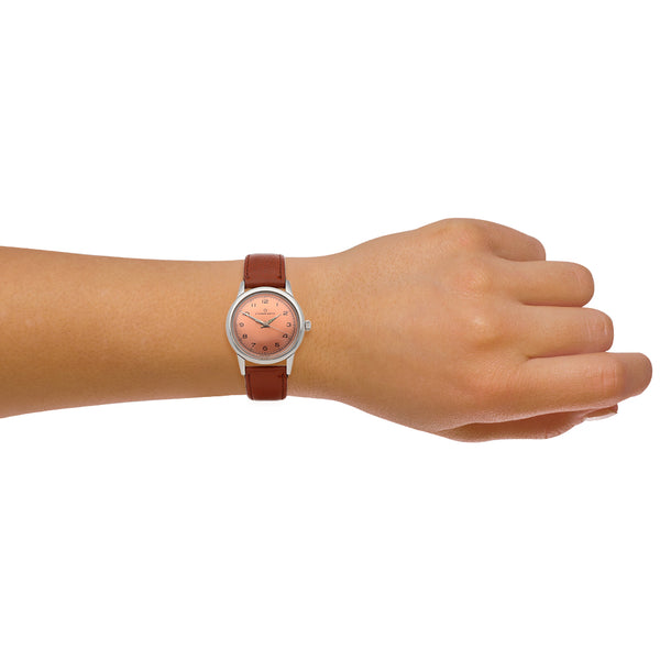 Reloj Eternamatic para dama en acero inoxidable correa piel.