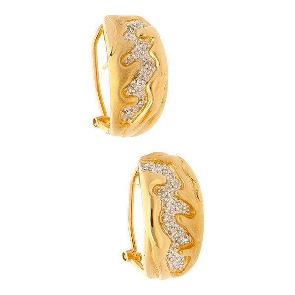 Aretes hechura especial con diamantes en oro dos tonos 14 kilates.