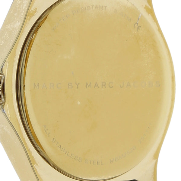 Reloj Marc By Marc Jacobs para dama en acero chapa correa caucho.