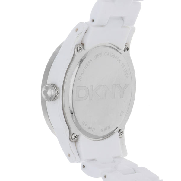 Reloj DKNY para dama en resina.