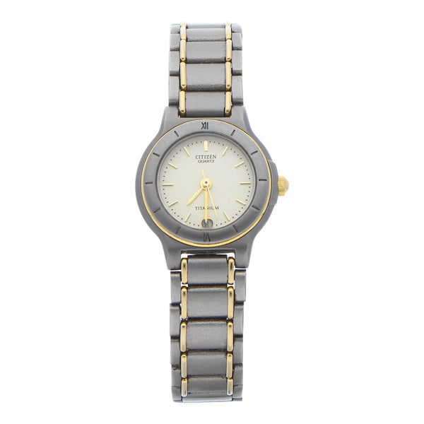 Reloj Citizen para dama modelo Titanium.