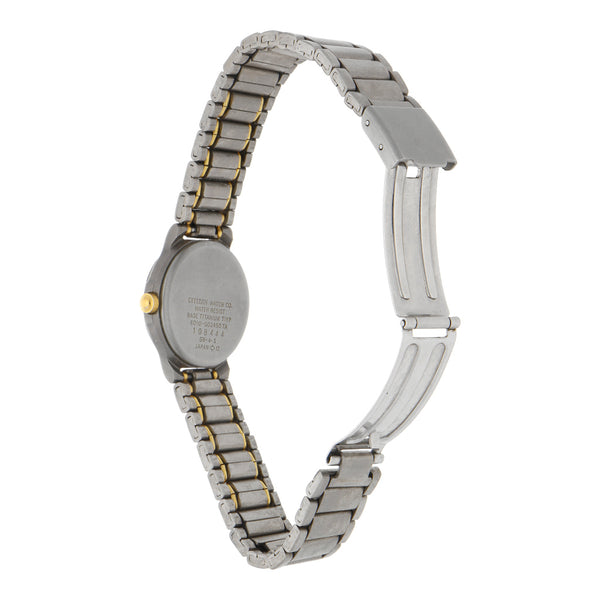 Reloj Citizen para dama modelo Titanium.