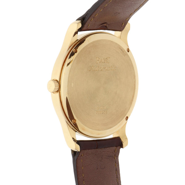 Reloj Piaget para caballero en oro correa piel.