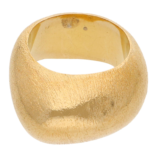 Anillo estilizado firma H.Stern en oro amarillo 18 kilates.