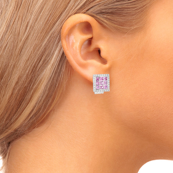 Aretes hechura especial con diamantes y sintéticos en oro blanco 18 kilates.