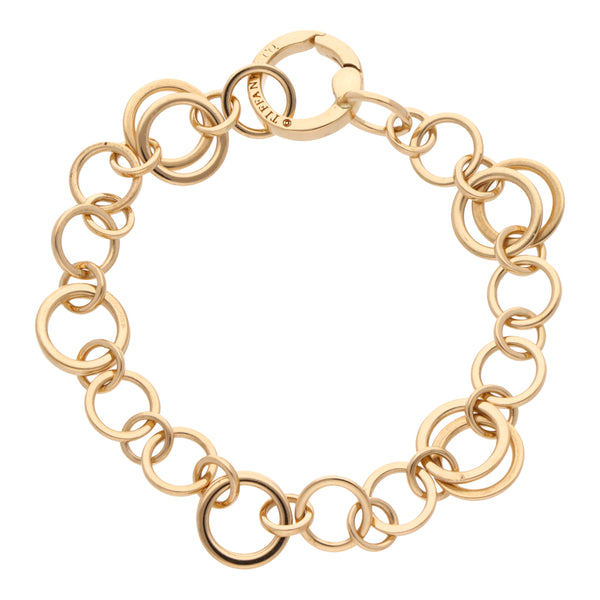 Pulsera de aros firma Tiffany & Co. en oro amarillo 18 kilates.