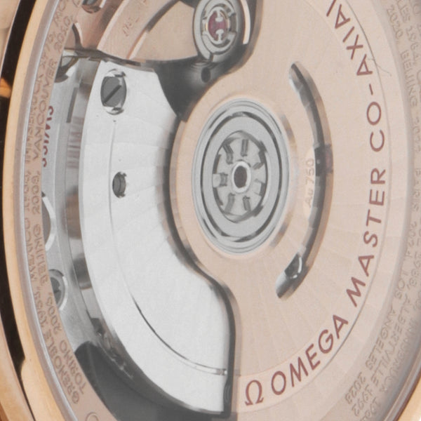 Reloj Omega para caballero modelo Seamaster Olympic Games caja en oro rosa 18 kilates.