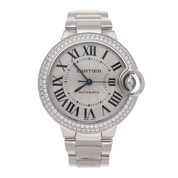 Reloj Cartier para dama modelo Ballon Bleu en oro blanco 18k.