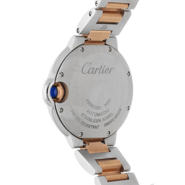 Reloj Cartier para dama modelo Ballon Bleu con vistas en oro rosa 18 kilates.