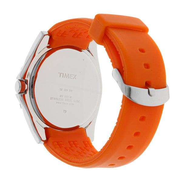 Reloj Timex para caballero en acero inoxidable correa silicona.