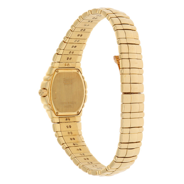 Reloj Piaget para dama modelo Tanagra en oro amarillo 18 kilates.