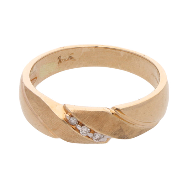 Anillo hechura especial con diamantes en oro amarillo 14 kilates.