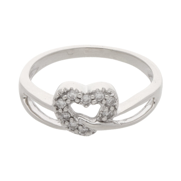 Anillo calado motivo corazón con diamantes en oro blanco 14 kilates.