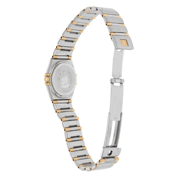 Reloj Omega para dama modelo Constellation vistas en oro amarillo 18 kilates.