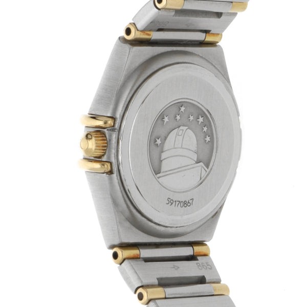 Reloj Omega para dama modelo Constellation vistas en oro amarillo 18 kilates.