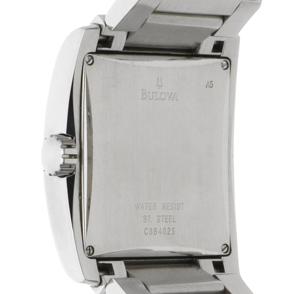 Reloj Bulova para caballero en acero inoxidable.