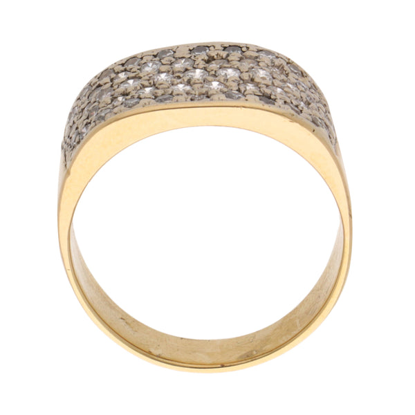 Anillo hechura especial con diamantes en oro amarillo 18 kilates.