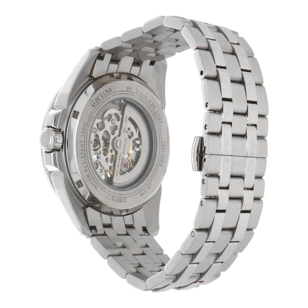 Reloj Bulova para caballero en acero inoxidable.