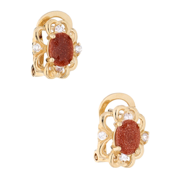 Aretes calados con acerinas y circonias en oro amarillo 14 kilates.