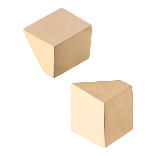 Broqueles estilizados motivo cubo en oro amarillo 14 kilates.