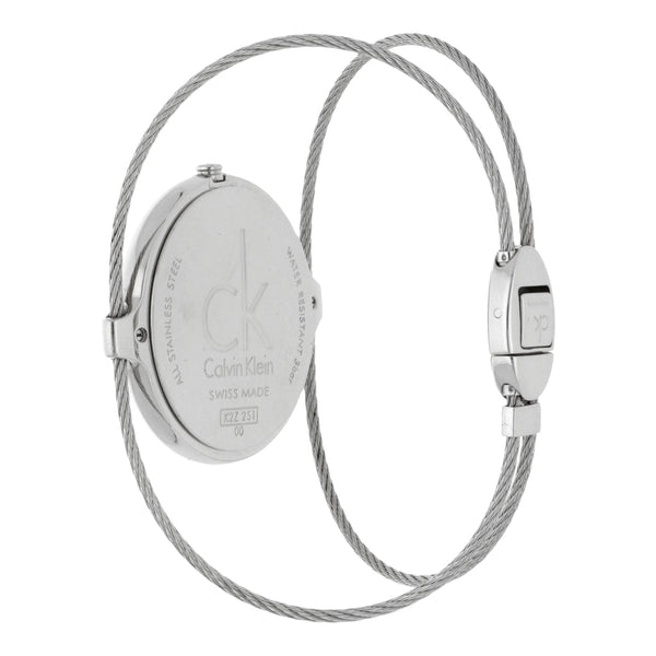 Reloj Calvin Klein para dama en acero inoxidable.