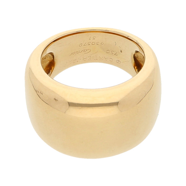 Anillo estilizado firma Cartier en oro amarillo 18 kilates.